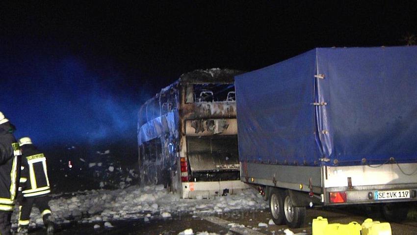 A 1 bei Euskirchen Reisebus komplett ausgebrannt P12.jpg